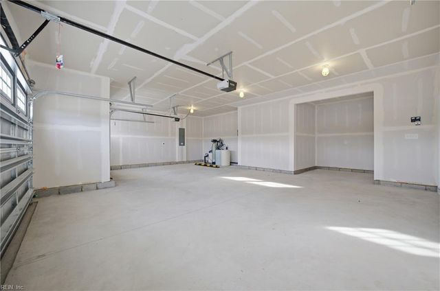 109 Backwoods LN, Moyock, NC 27958