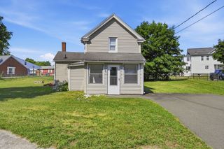 70 Milton St, Springfield, MA 01151