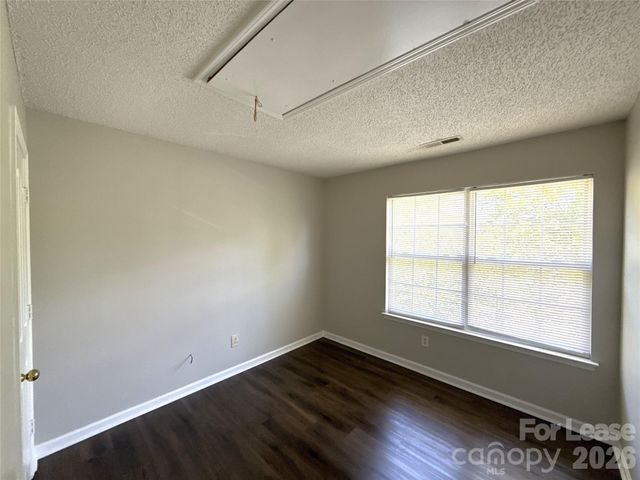 1601 Elk Creek Court, Charlotte, NC 28214