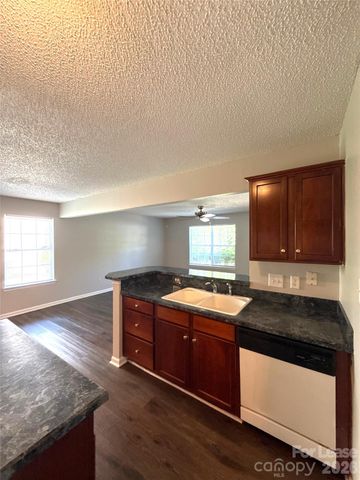 1601 Elk Creek Court, Charlotte, NC 28214