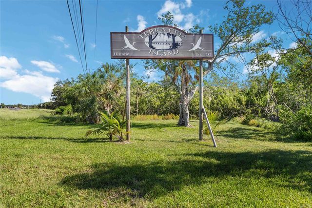 1470 BAYSHORE DRIVE, Terra Ceia, FL 34250