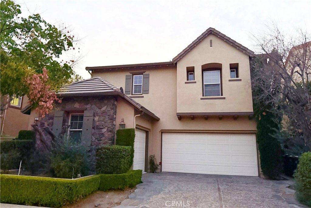 5 Dos Rios, Irvine, CA 92602