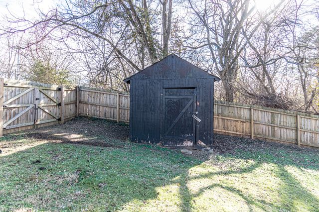 810 Central Ave, Clarksville, TN 37040