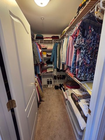 968 Geraldine St 1A, New Bedford, MA 02740