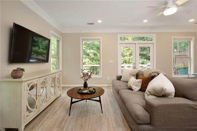 5010 Manchester Circle, Roswell, GA 30075