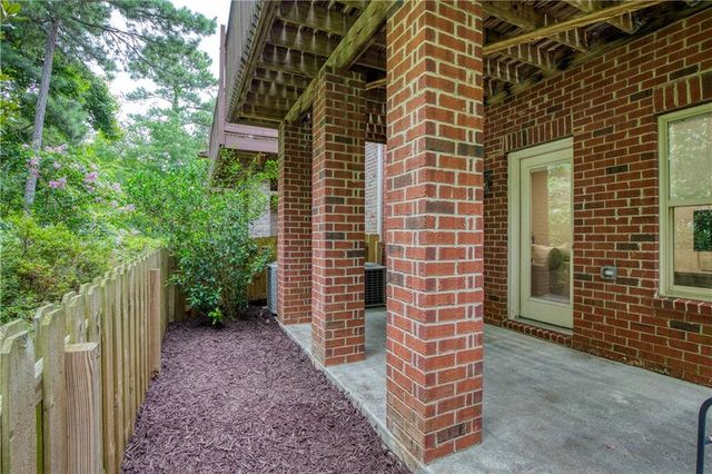 5010 Manchester Circle, Roswell, GA 30075