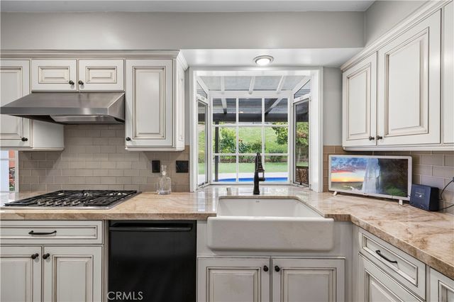 5943 Salamea Avenue, Woodland Hills, CA 91367