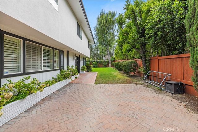 5943 Salamea Avenue, Woodland Hills, CA 91367