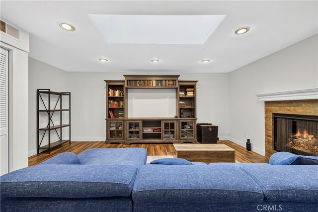 5943 Salamea Avenue, Woodland Hills, CA 91367