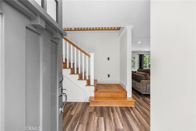 5943 Salamea Avenue, Woodland Hills, CA 91367