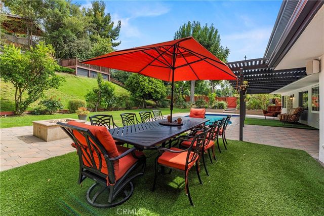 5943 Salamea Avenue, Woodland Hills, CA 91367