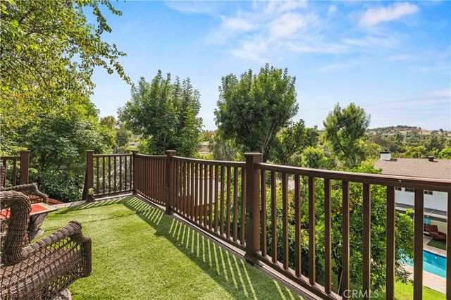 5943 Salamea Avenue, Woodland Hills, CA 91367