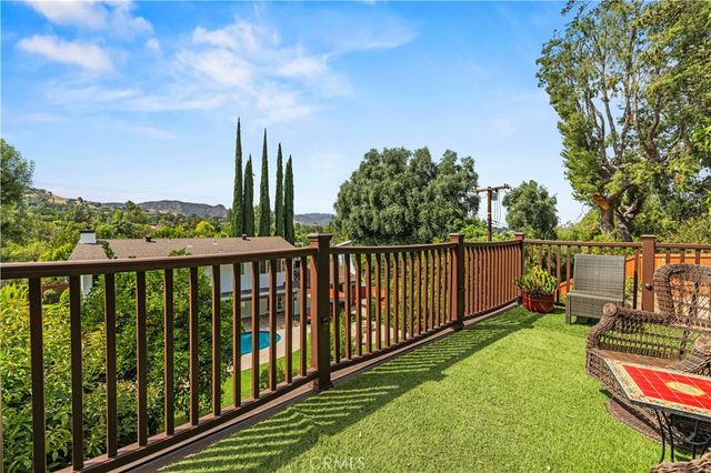 5943 Salamea Avenue, Woodland Hills, CA 91367
