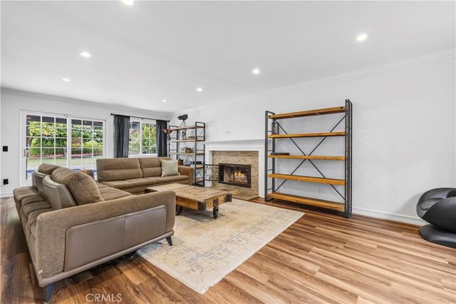 5943 Salamea Avenue, Woodland Hills, CA 91367