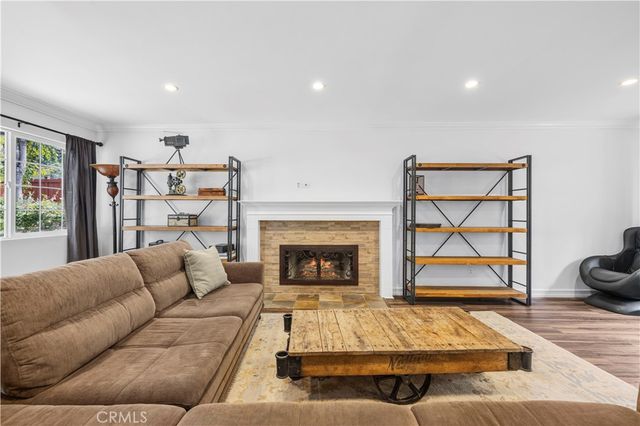 5943 Salamea Avenue, Woodland Hills, CA 91367