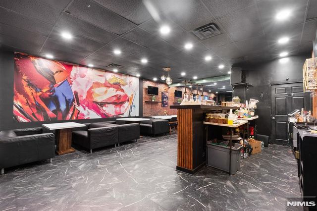 246 Mulberry Street, Newark, NJ 07102