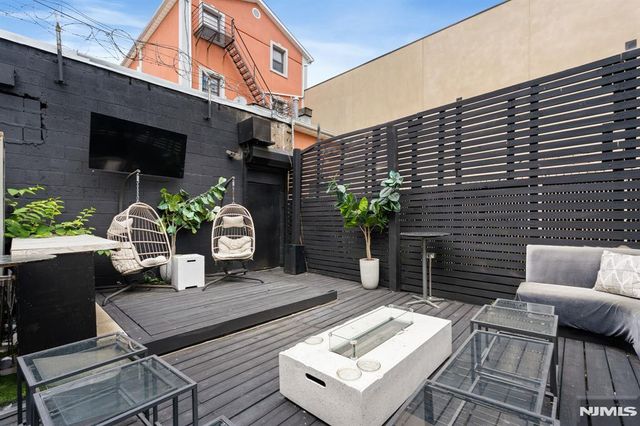 246 Mulberry Street, Newark, NJ 07102