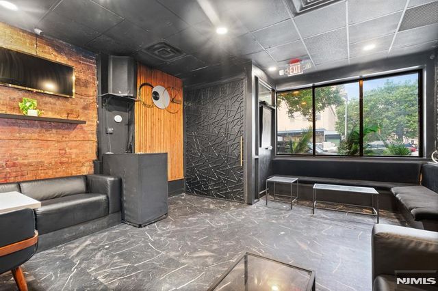246 Mulberry Street, Newark, NJ 07102