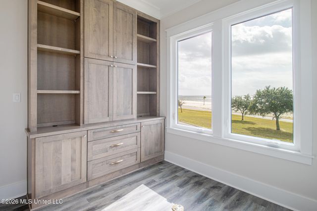 4731 W Beach Boulevard, Gulfport, MS 39501