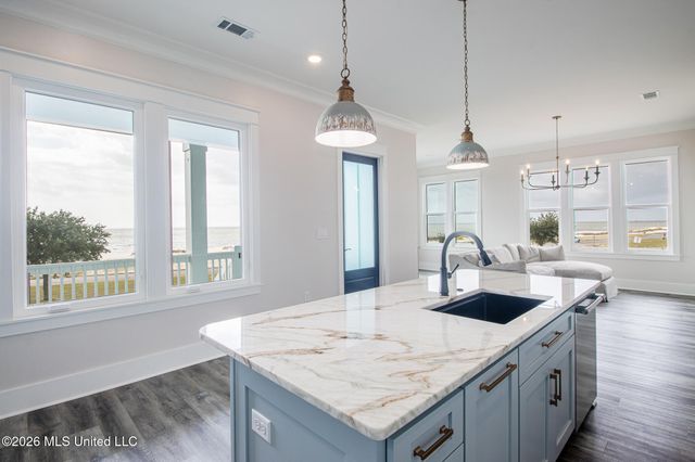 4731 W Beach Boulevard, Gulfport, MS 39501