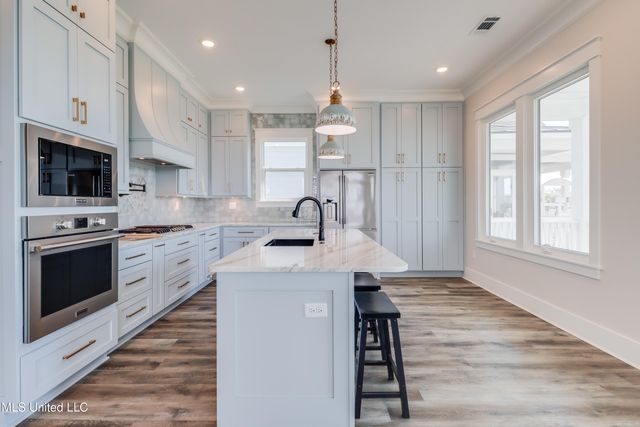 4731 W Beach Boulevard, Gulfport, MS 39501