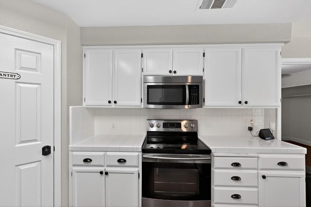 724 Robin Dr, Merced, CA 95340