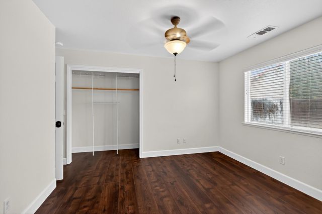 724 Robin Dr, Merced, CA 95340