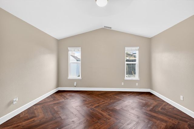 724 Robin Dr, Merced, CA 95340