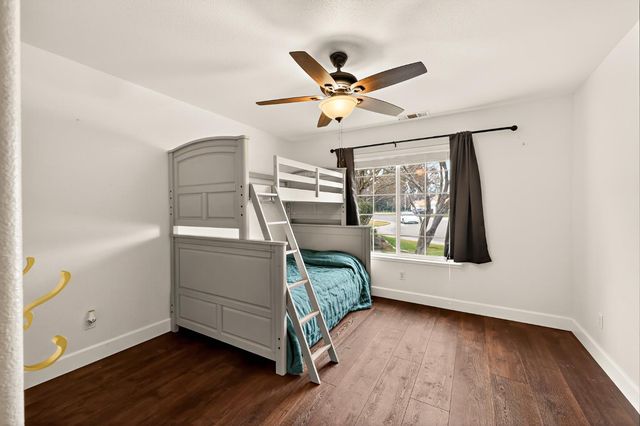 724 Robin Dr, Merced, CA 95340