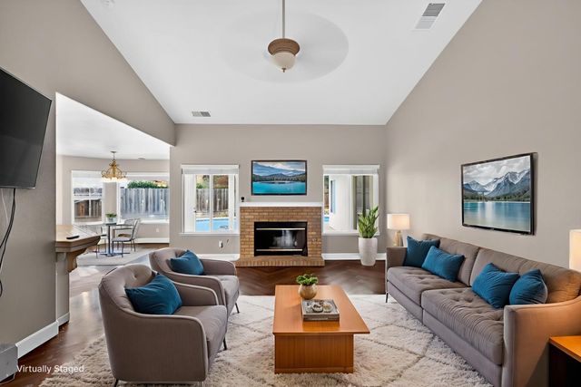 724 Robin Dr, Merced, CA 95340