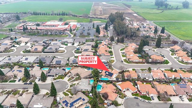 724 Robin Dr, Merced, CA 95340