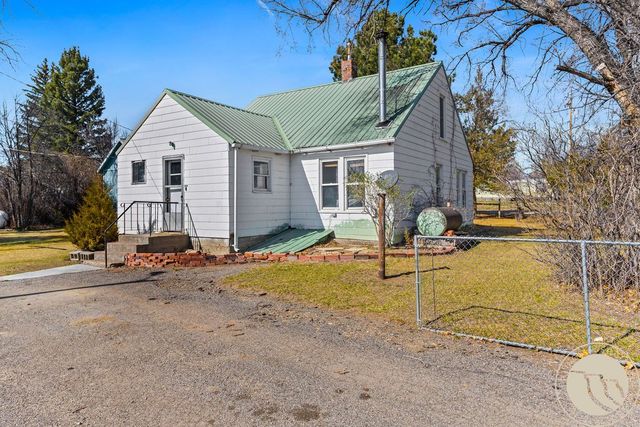 402 Second Avenue W, Ryegate, MT 59074