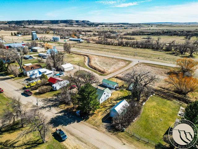 402 Second Avenue W, Ryegate, MT 59074
