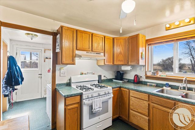 402 Second Avenue W, Ryegate, MT 59074