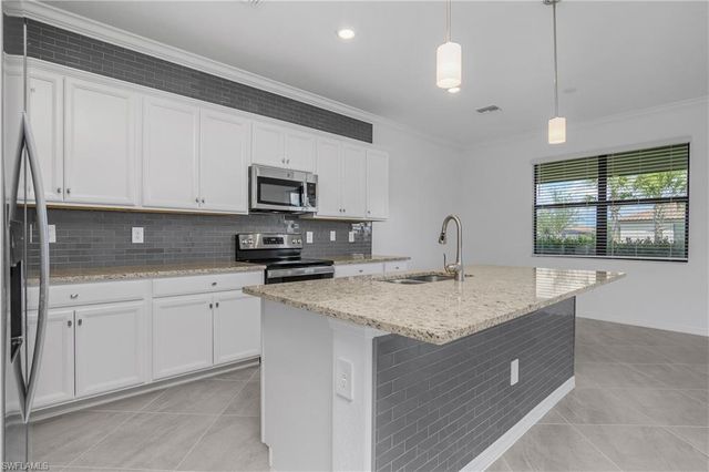 19512 Deming LN, Estero, FL 33928