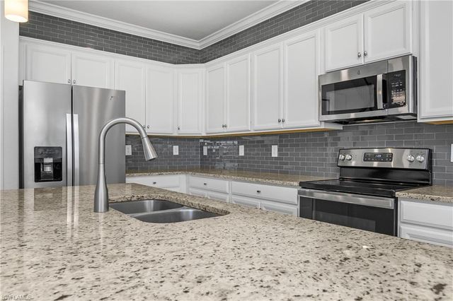 19512 Deming LN, Estero, FL 33928