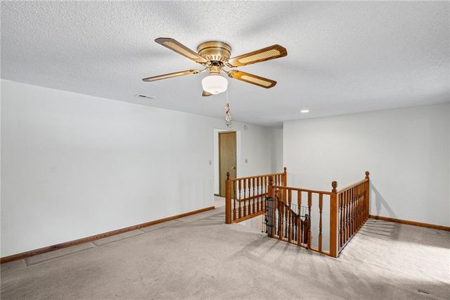 503 Hallar Avenue, Gower, MO 64454