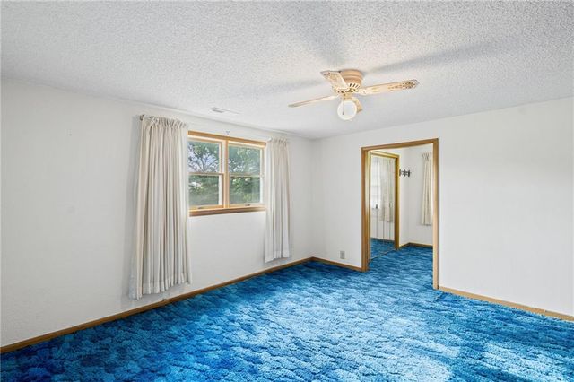 503 Hallar Avenue, Gower, MO 64454