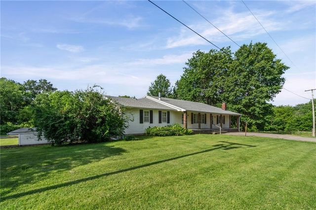 503 Hallar Avenue, Gower, MO 64454