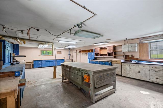 503 Hallar Avenue, Gower, MO 64454