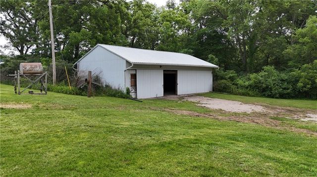 503 Hallar Avenue, Gower, MO 64454