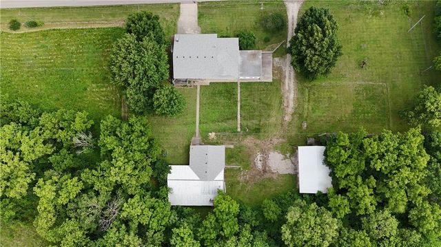 503 Hallar Avenue, Gower, MO 64454