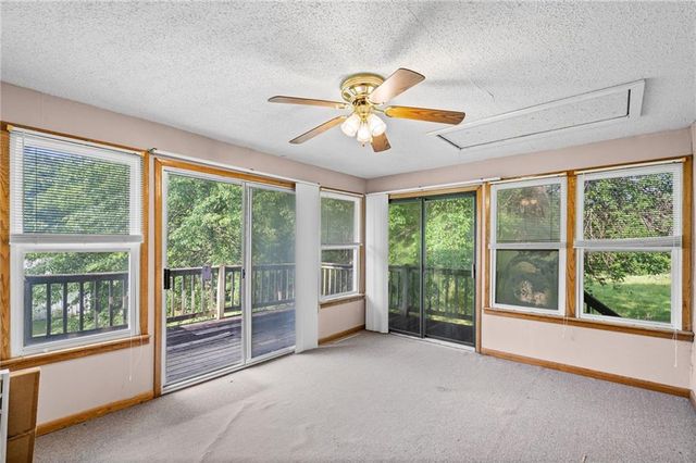 503 Hallar Avenue, Gower, MO 64454