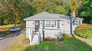 6 Vaughan St, Lakeville, MA 02347