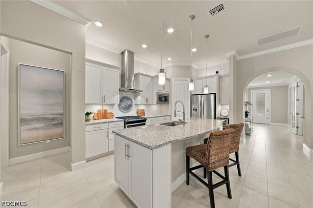 7564 Winding Cypress DR, Naples, FL 34114