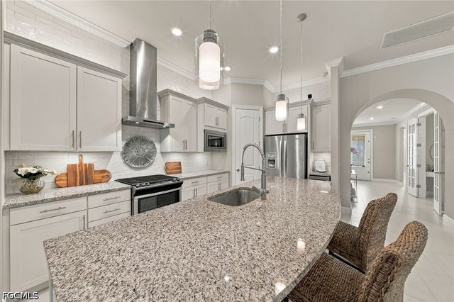7564 Winding Cypress DR, Naples, FL 34114