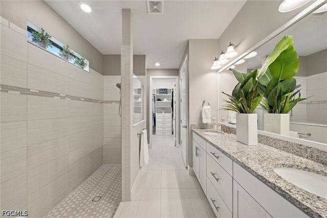 7564 Winding Cypress DR, Naples, FL 34114