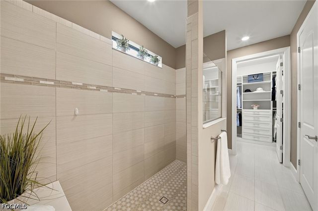 7564 Winding Cypress DR, Naples, FL 34114