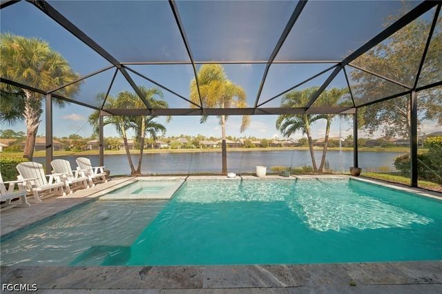 7564 Winding Cypress DR, Naples, FL 34114