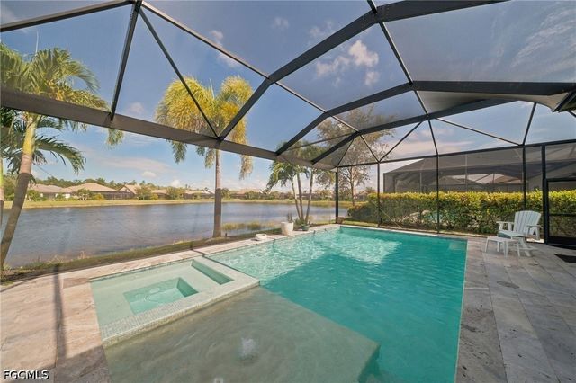 7564 Winding Cypress DR, Naples, FL 34114